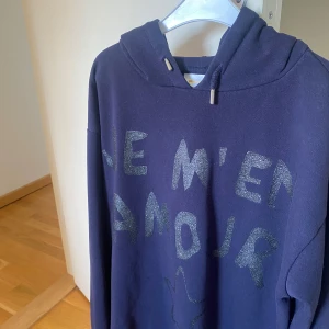 Marinblå tjocktröja 💙 - Storlek 158/164❤️ bra skick❤️