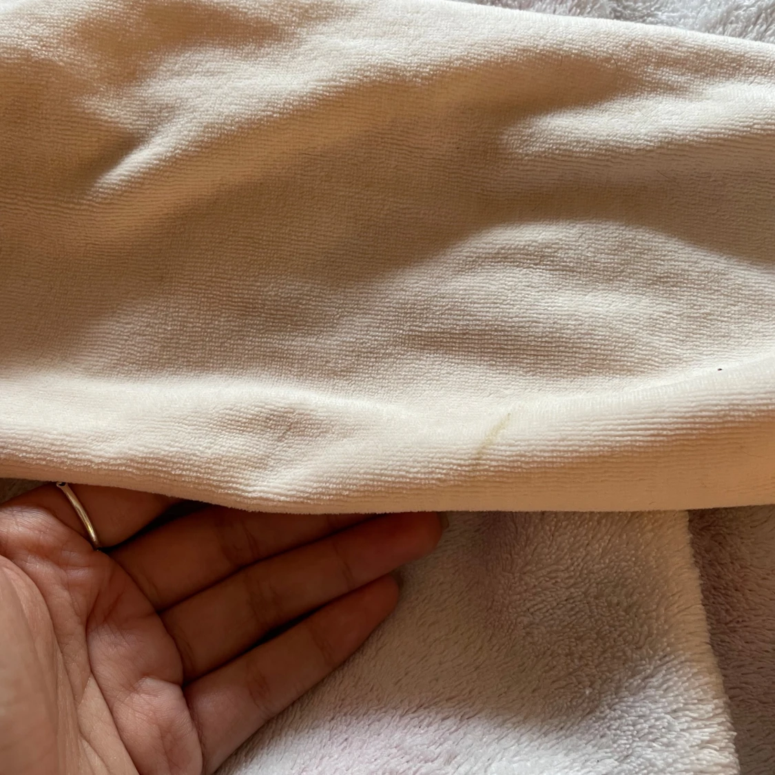 Gullig velour zipup med text - 91