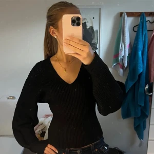 Stickad tröja ( Vit) - Säljer denna fina stickade tröja i Vit färg! från hm i strl Xs, första bilden är lånad 💕