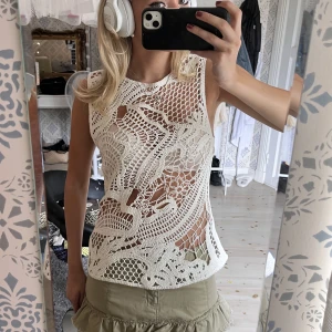 Virkad topp - Så fin virkad topp ifrån h&m! Aldrig använd 🩵