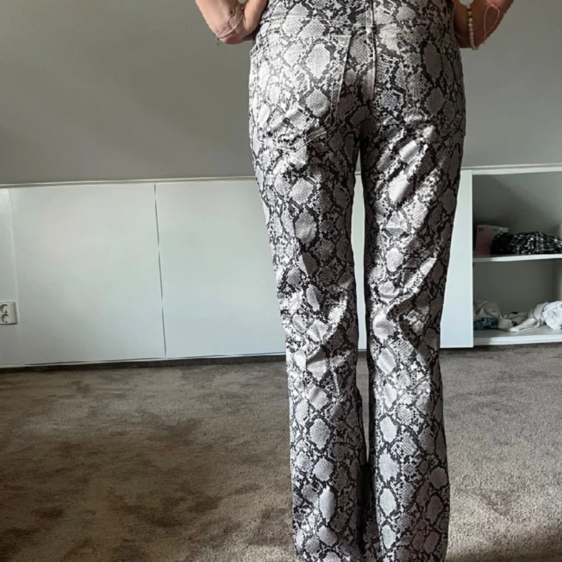 Ormskinns byxor - 90