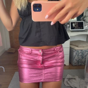 Kjol - Supersnygg rosaskimrig kjol! Använd 1 gång, inga defekter!🩷