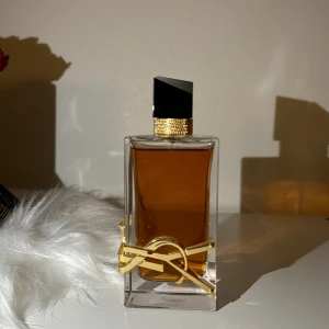 Yves Saint Laurent Libre Intense  - Säljer en Libre Intense EdP 90ml, den är endast testad och vill sälja den då jag inte gillar den. 