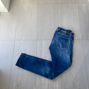 Replay Anbass Jeans  - Säljer nu dessa blåa replay Anbass jeans, skriv för fler bilder/frågor🙌🏼