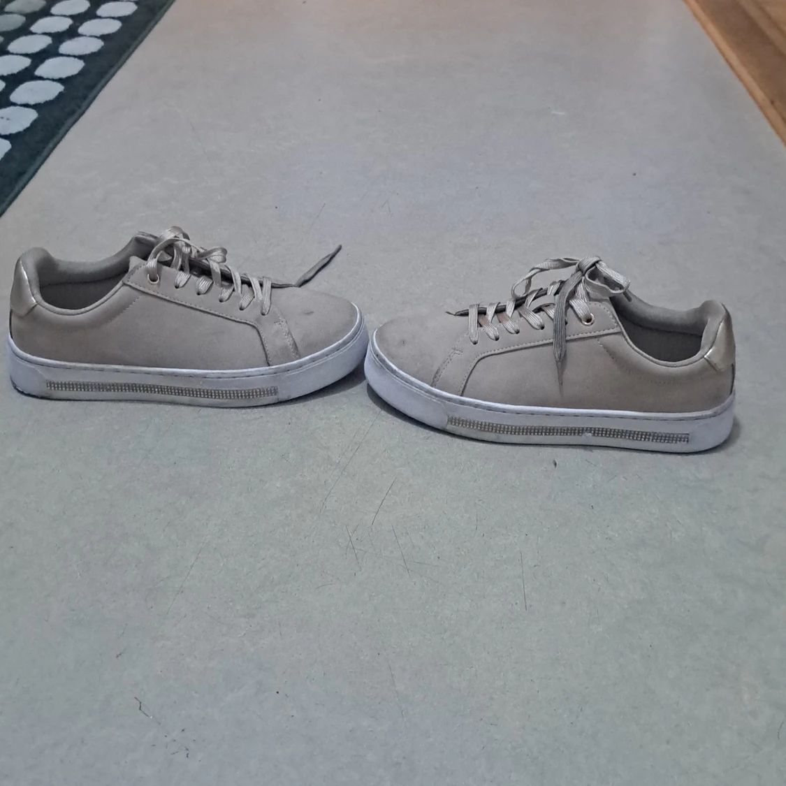 Dom är fina och bra materialet  - 90