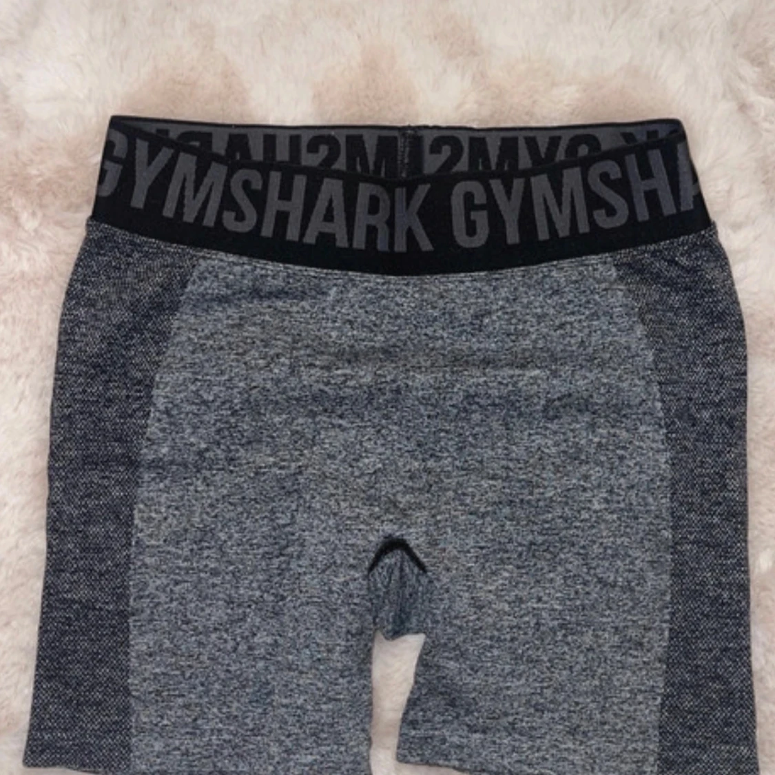 Grå shorts från Gymshark