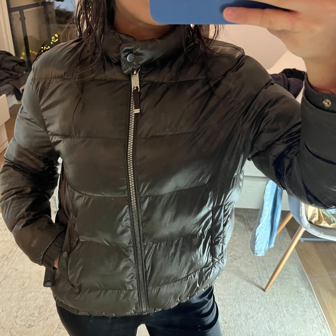 Khaki färgad pufferjacka från Massimo Dutti