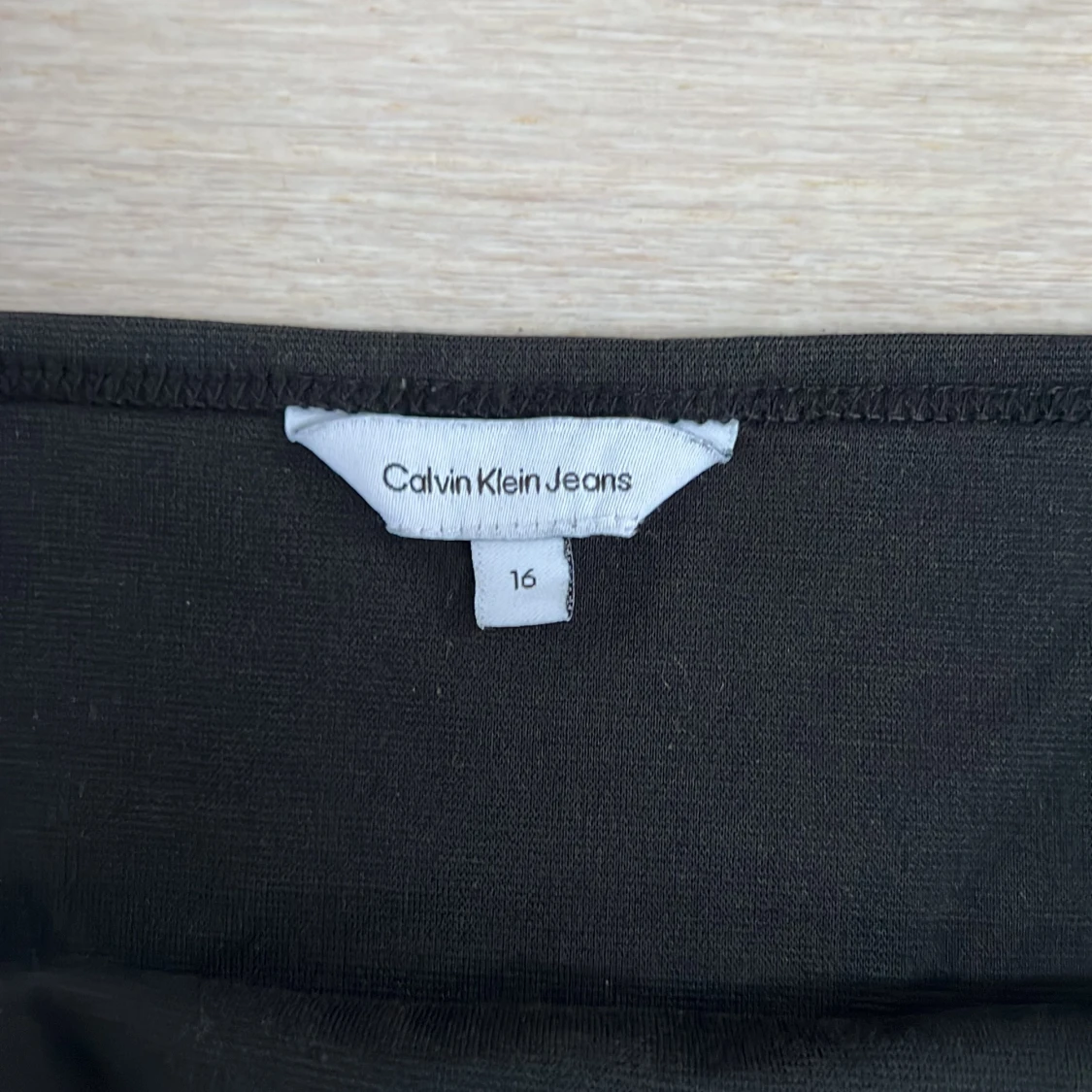 Svart linnetopp från Calvin Klein Jeans - 91