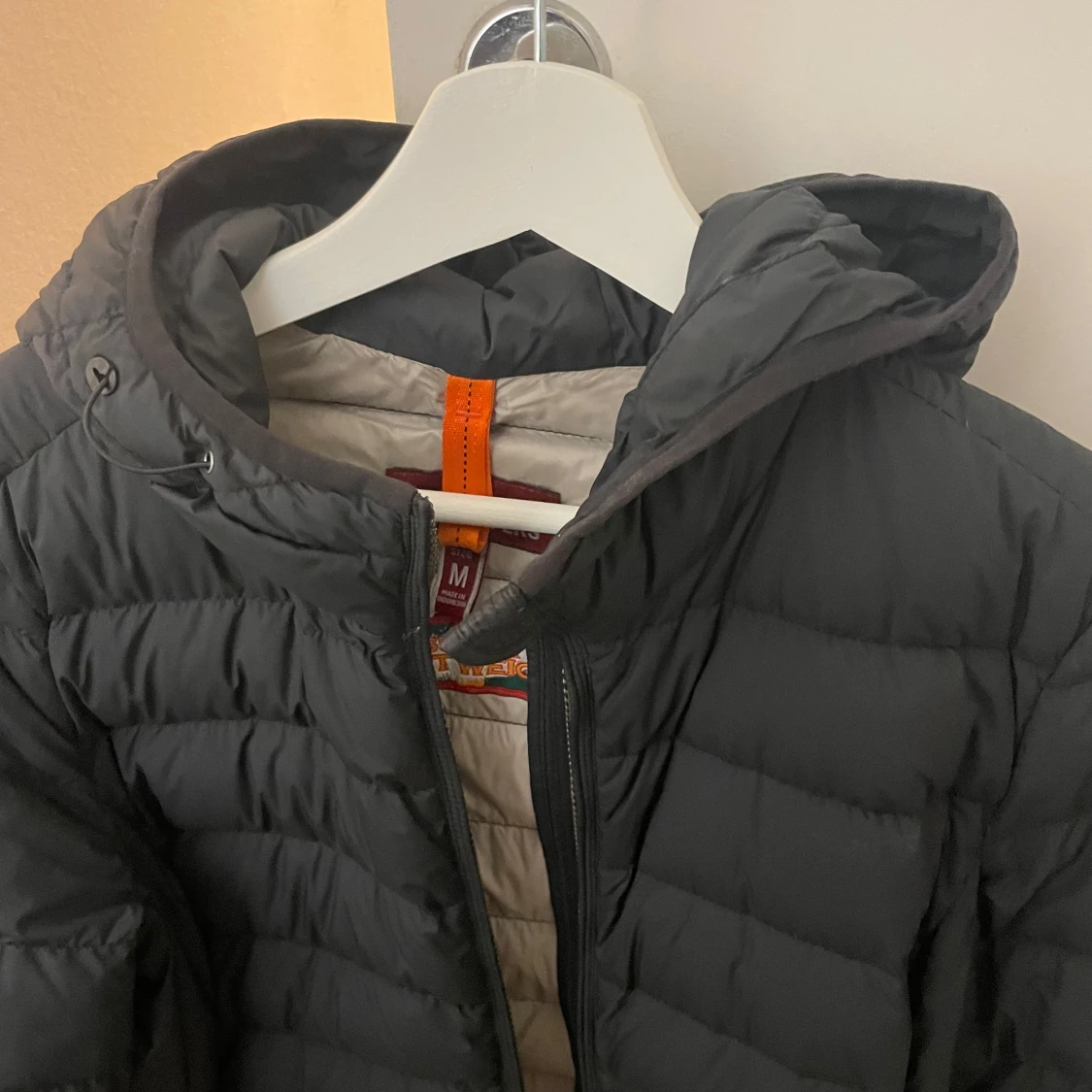 Svart dunjacka från Parajumpers - 90