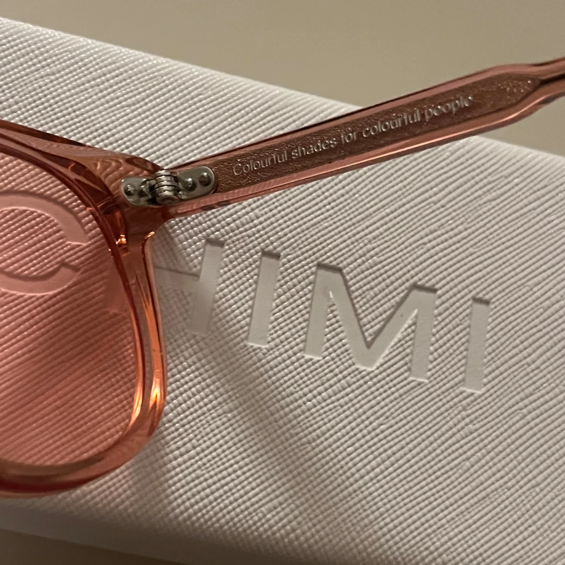 Rosa solglasögon från Chimi - 92