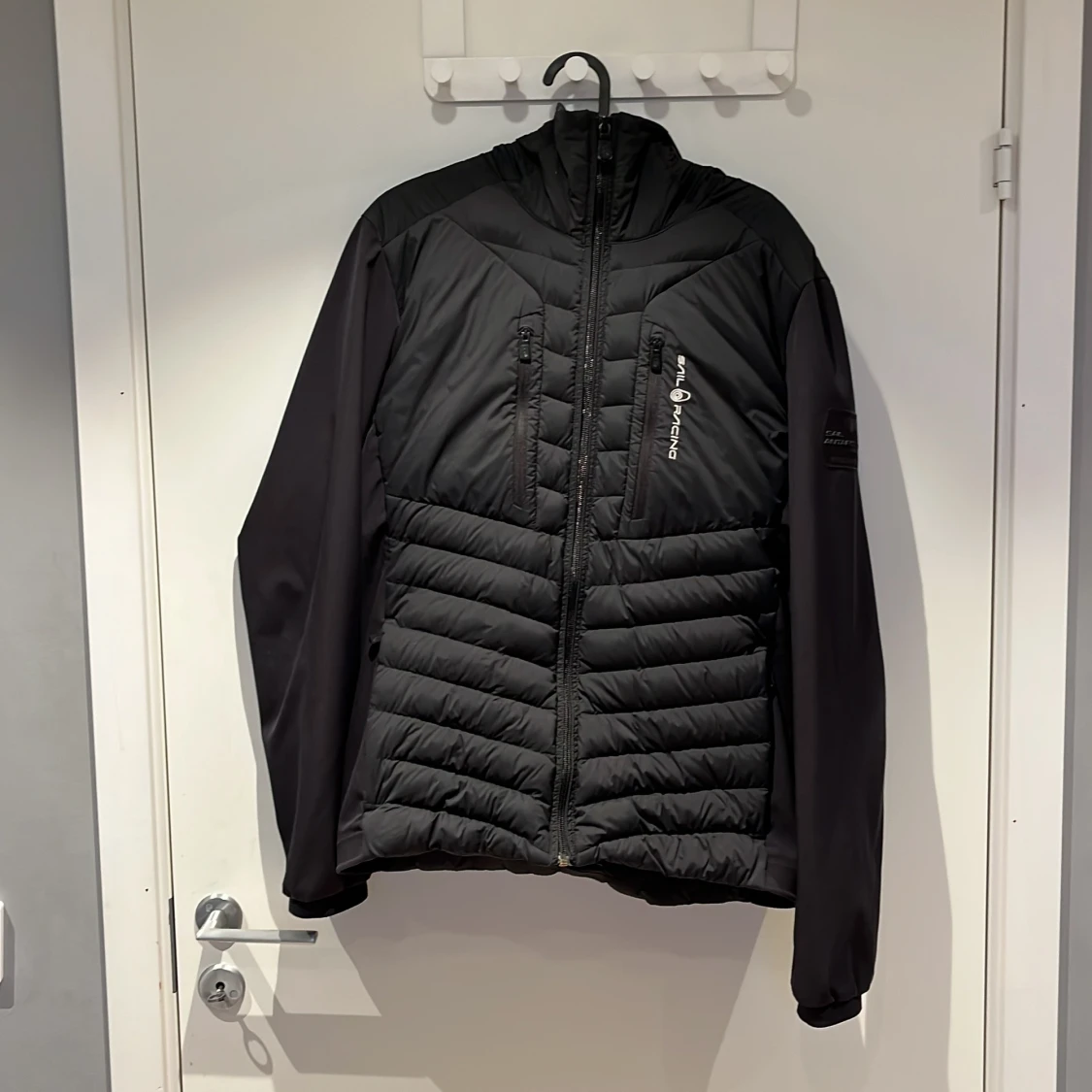 Svart Sail Racing Jacka