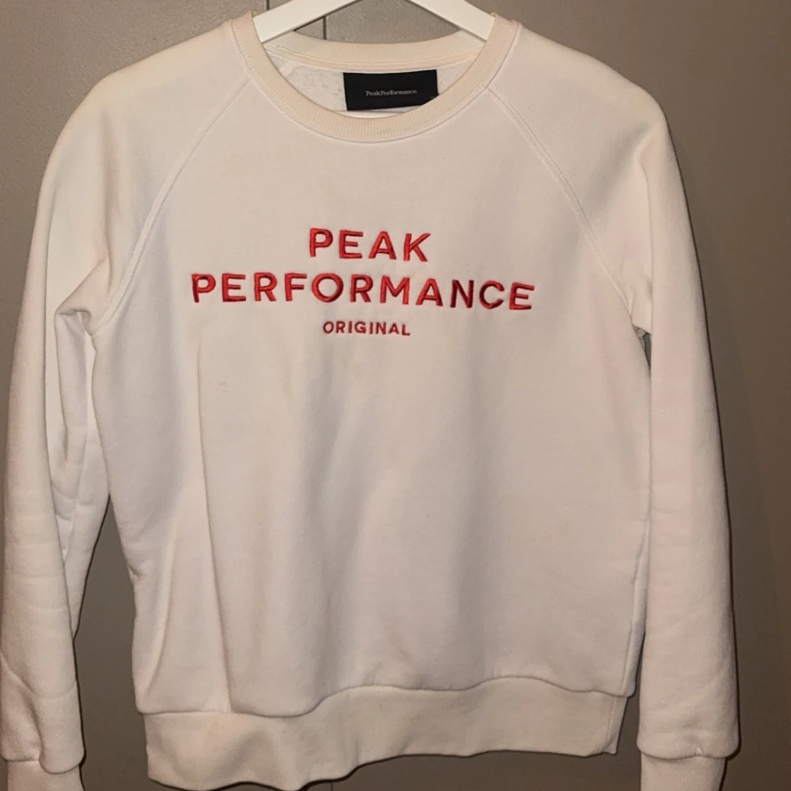 Vit tröja från Peak Performance - 90