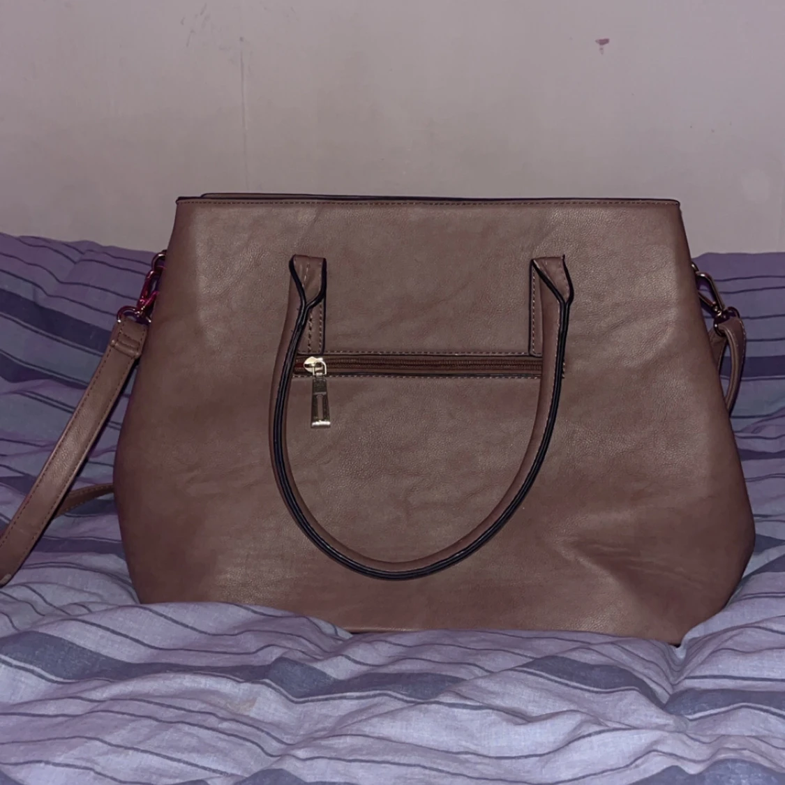 Brun och svart randig axelväska - 90