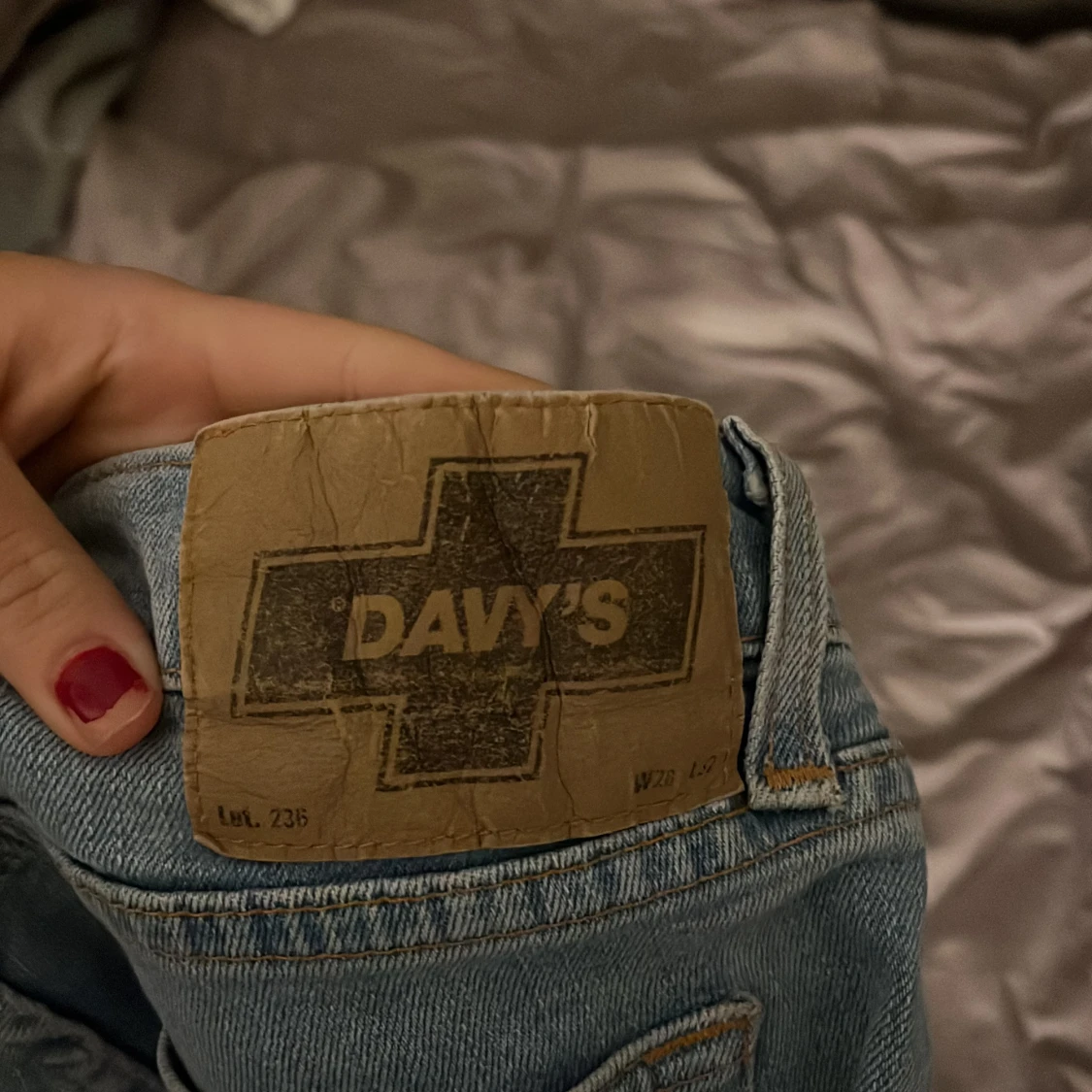 Ljusblå lågmidjade bootcut jeans från Davy's - 4