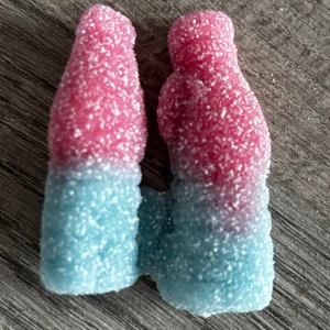 Tvilling flaskor😱😱 - SJUKT RARE OCH COOL GODIS FLASKOR!!!! KÖPTES AV CHARLI DAMELIO FÖR 1000kr MEN SÄLJER FÖR 100 DÅ DEM ÄR FÖR COOL FÖR MIG🥰🦄🦄🥰🥰🥰💘💘💘🍾🍾