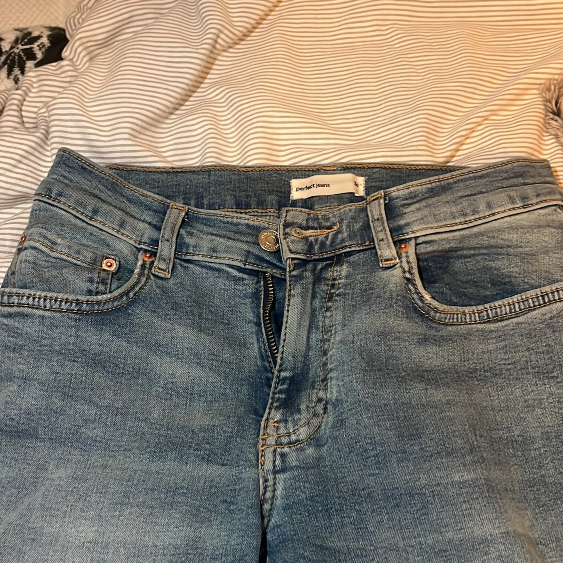 Blå bootcut jeans från Perfect Jeans - 92