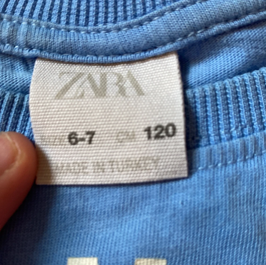 Blå t-shirt från Zara - 91
