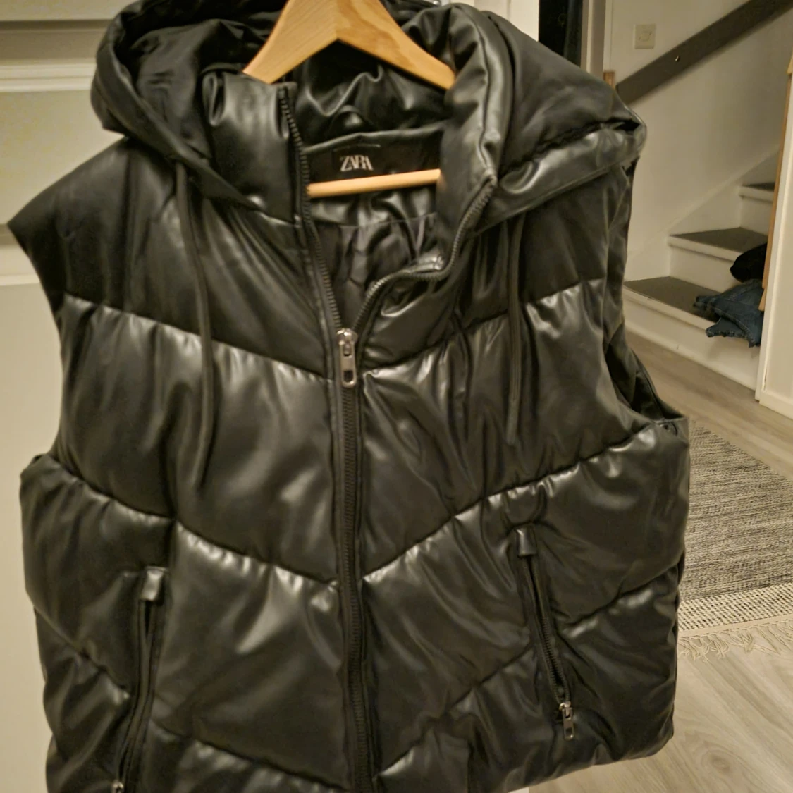 ZARA vinterväst Stl S