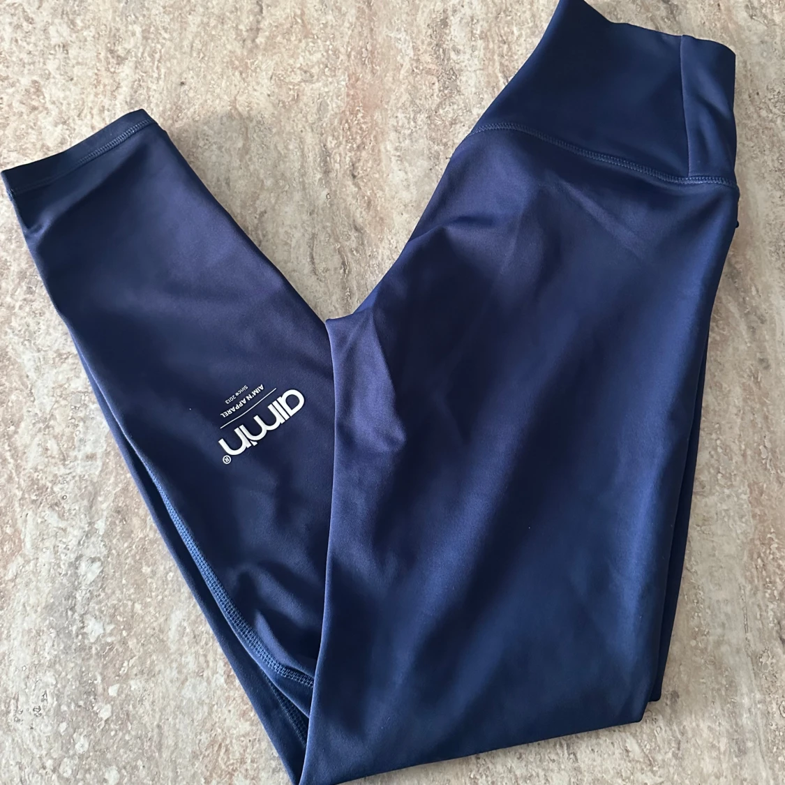 Mörkblå leggings från Aim'n