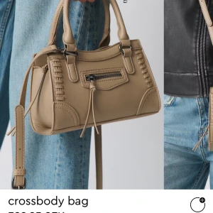 Ginatricot väska  - Väska från ginatricot helt ny säljer för 300kr🌸🎀💕