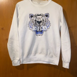 Kenzo tracksuit - Okej skick på varorna, pris kan diskuteras.