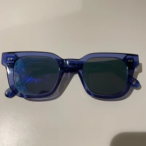 Chimi 04 - Ett par unika chimis i den populära modellen 04. Blå med spegelglas, en färg som inte säljs längre 💙