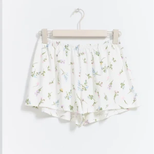 Pyjamasshorts  - Säljer dessa helt nya shorts i strl M, prislapp kvar 💓