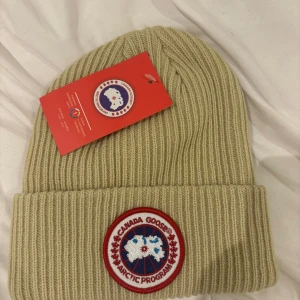 Canada goose mössa - Helt ny 