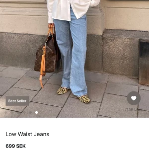 Jeans från NAKD - Storlek 40 - använda max 10 gånger och är i jättebra skick. Säljer då jag har gått ner i vikt och de är för stora.   Ordinarie pris 699kr säljer för 150kr.