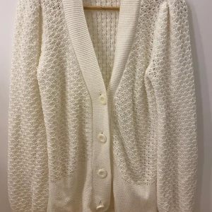 Stickad kofta💖 - Vit stickad kofta