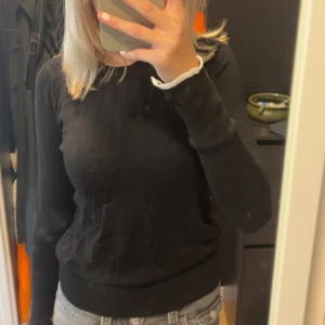 Stickad tröja - Jätte snygg tröja som jag inte använder längre⭐️