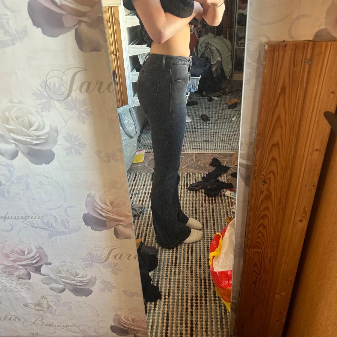 Svarta bootcut jeans från Crocker - 90