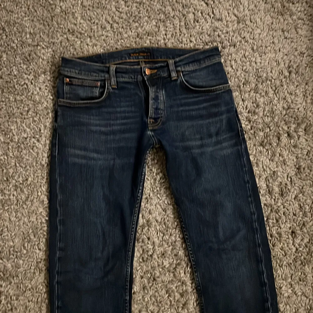 Säljer ett par Nudie grim tim i storlek 32/32 då jag har tröttnat på dem lite, kan gå ned i pris vid snabb affär. Jeans & Byxor.