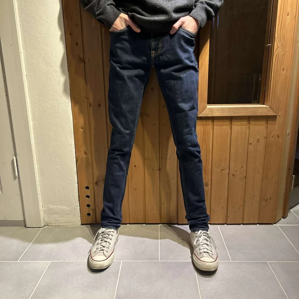 Storlek: 31/34  Modell: Skinny Sam Skick: 9/10 inga synliga defekter Hör av er vid frågor och funderingar. Jeans & Byxor.