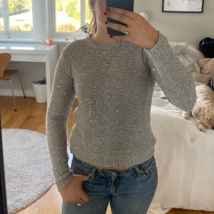 Fin glittrig tröja🤩🍂 - Jättefin, glittrig tröja🪩Använd en del, men fortfarande i fint skick🤗Från lindex som inte finns att köpa längre🥰