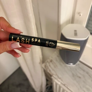 Lash Spa Mascara från Makeup Mekka - Mascara från Makeup Mekka som aldrig är använd. Nypris 129kr.