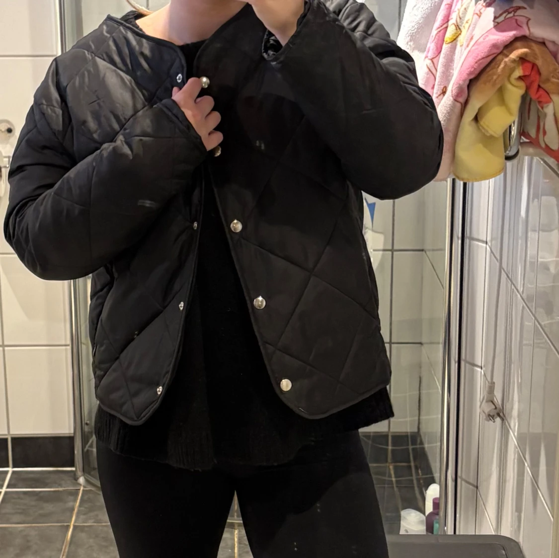 Svart quiltad jacka - 1