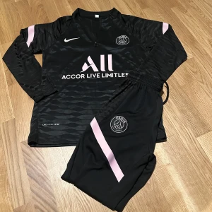 Psg tracksuit - Helt ny knappt använd Storlek S