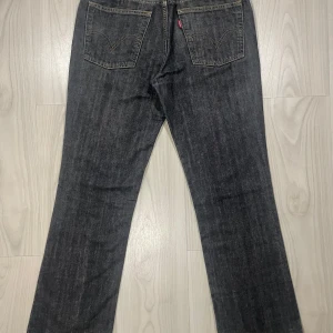 Levi's 517 jeans - Size 32/34. Great condition. Backtab has some black stain. Also a bit of heeldrag. DM for questions