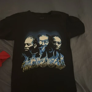 Yung Rich Nation Migos T-shirt  - Cool svart t-shirt från Yung Rich Nation. 