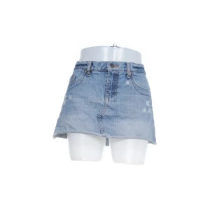 Jeanskjol  - Snygg lowwaist jeanskjol 🩵 S/M, kontakta för med info eller bilder.