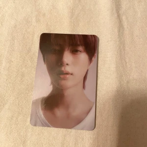 Beomgyu pob kpop pc photocard  - Säljer detta photocardet. Skickas både med sleeve och i toploader. Skriv privat om ni vill ha mer bilder 🫶 jag säljer även mer photocards på mitt konto och kan ge bra rabatt ifall man köper många 💕