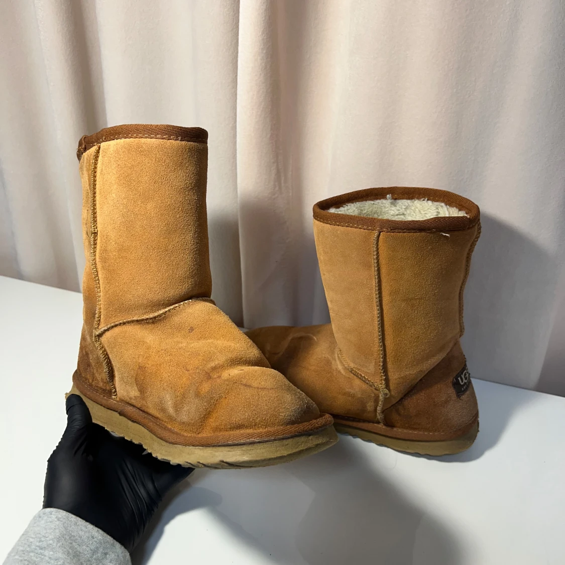 UGGs - 3