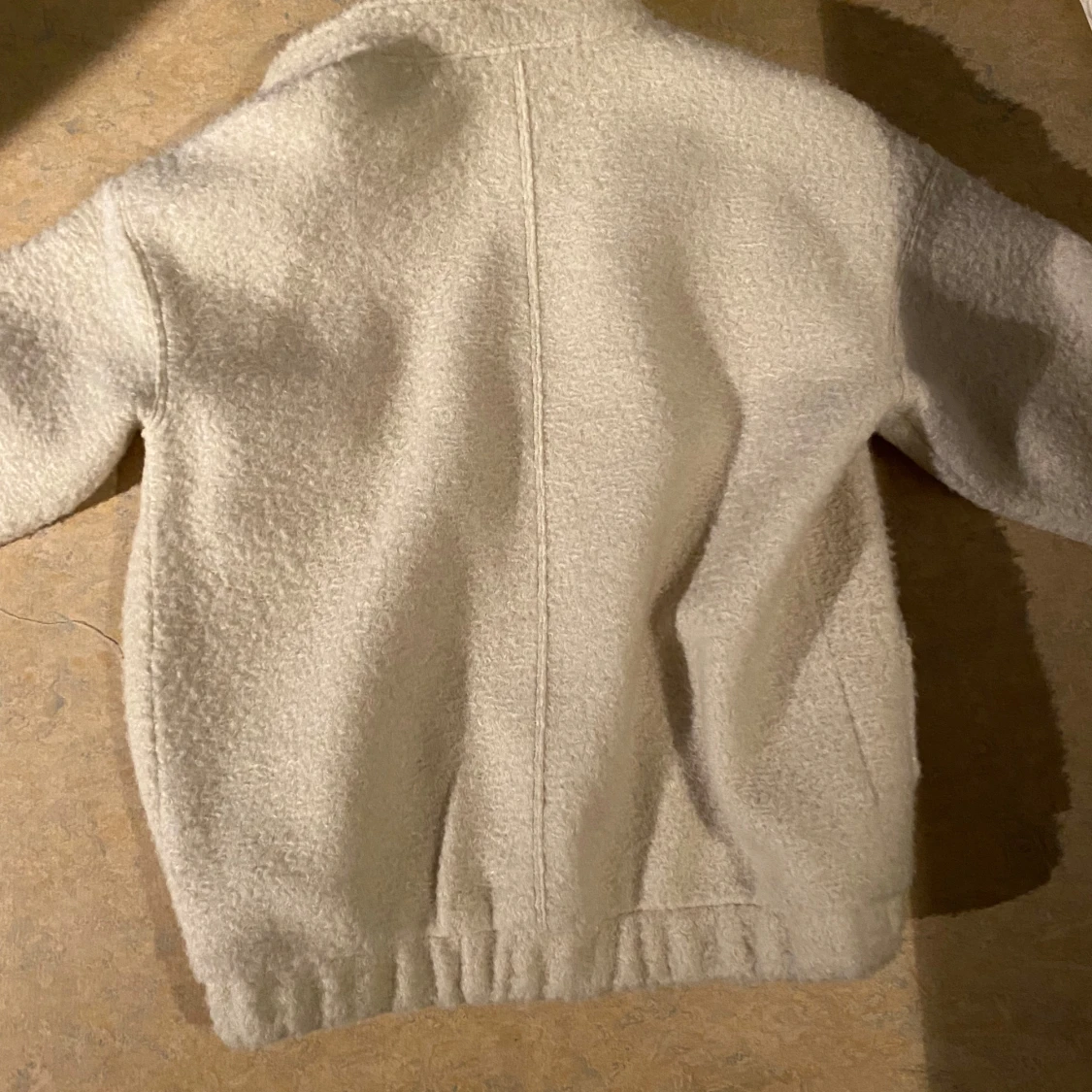 Vit teddyjacka med knappar - 1