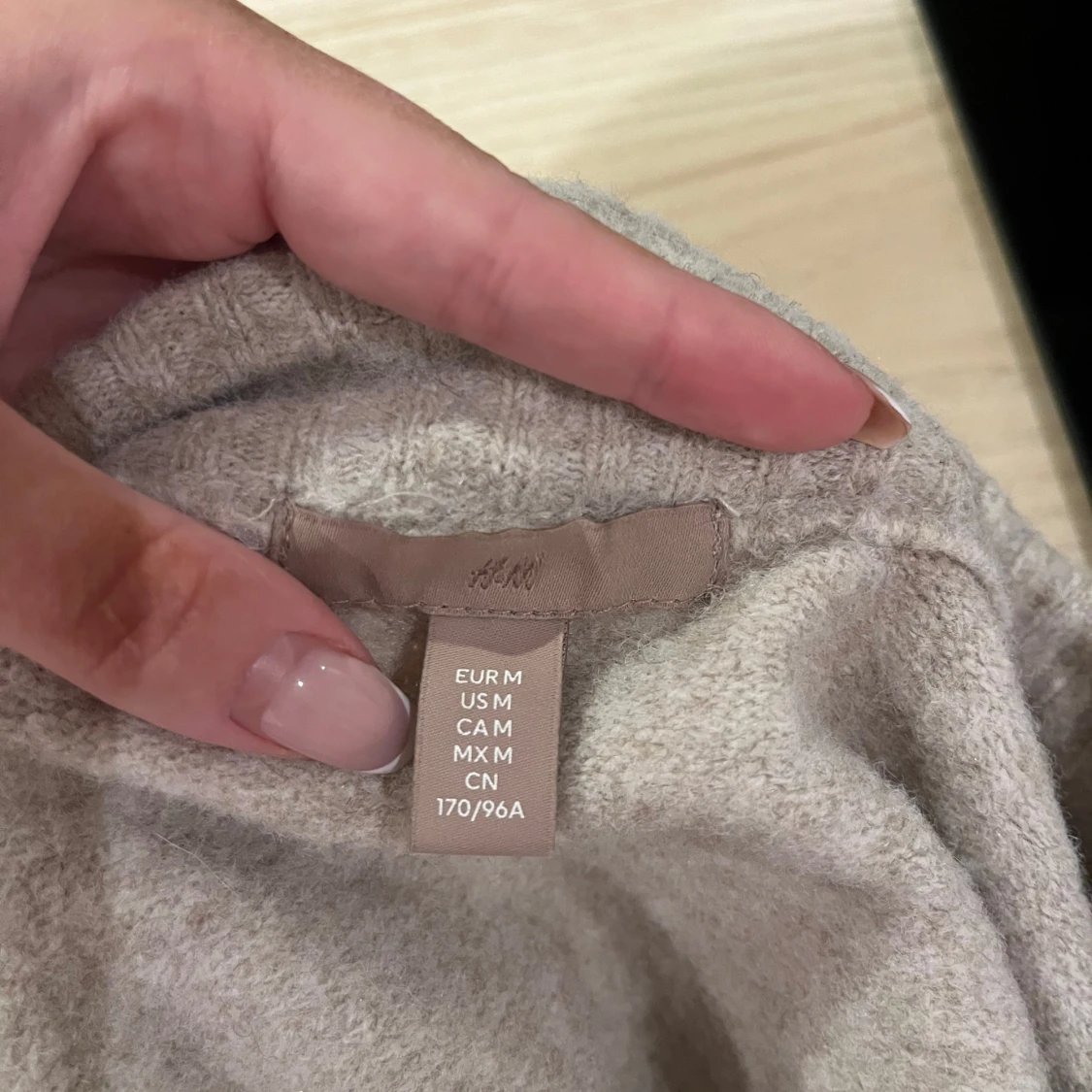 Beige stickad tröja - 4