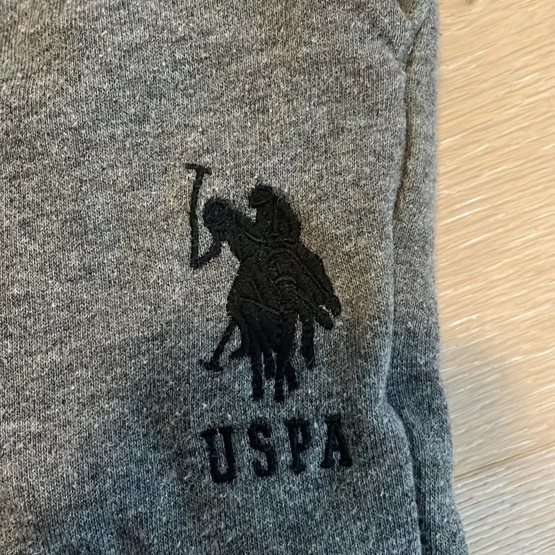 Grå mjukisbyxor från USPA Sport - 3