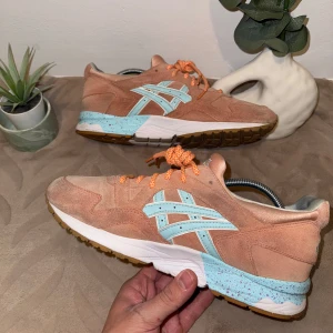 Asics Gel Lyte 5 'Full Bloom' - Asics Gel Lyte 5 'Full Bloom'  Size: 40.5 Condition: Very good  All defects are Always shown in the pictures if there are any!! Questions? Feel free to ask!  Checkout my account for more shoes, you might find a gem you size‼️