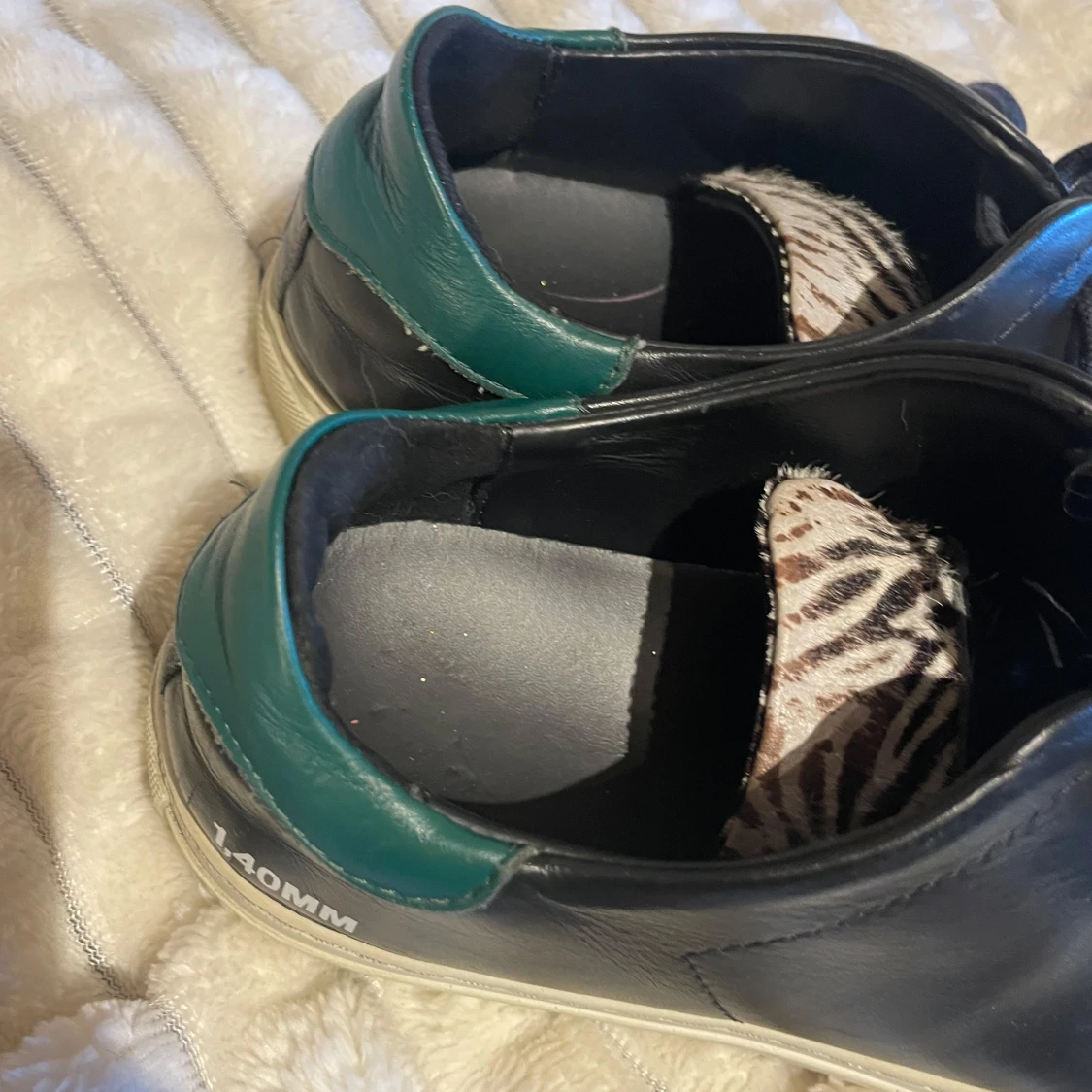 Svarta sneakers från Axel Arigato - 91