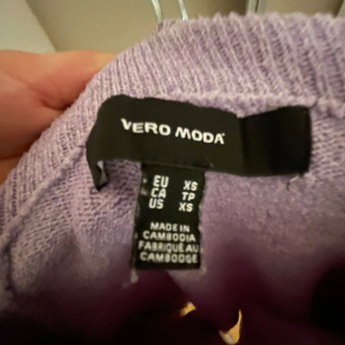 Lila tröja från Vero Moda - 90