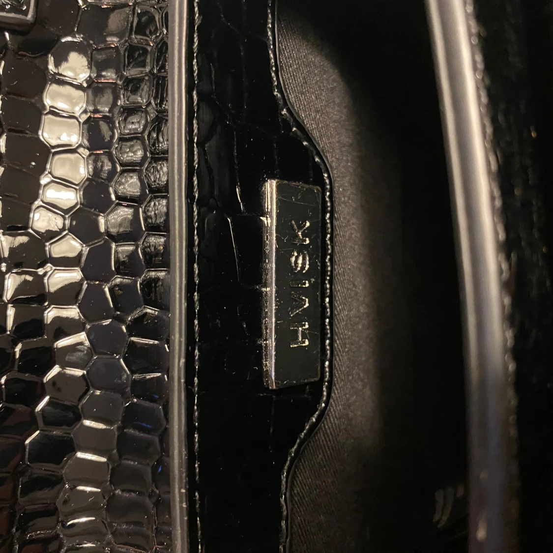 Svart axelväska från HVISK - 91